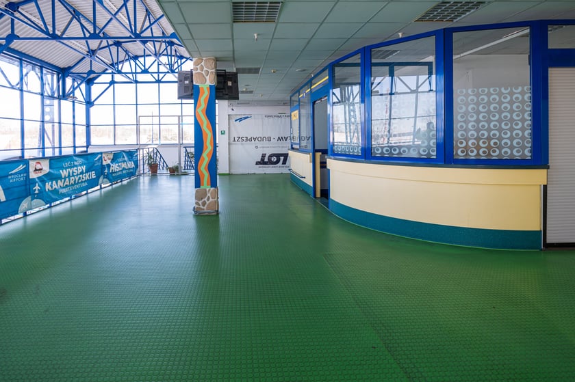 Stary port lotniczy na Strachowicach, rok 2024