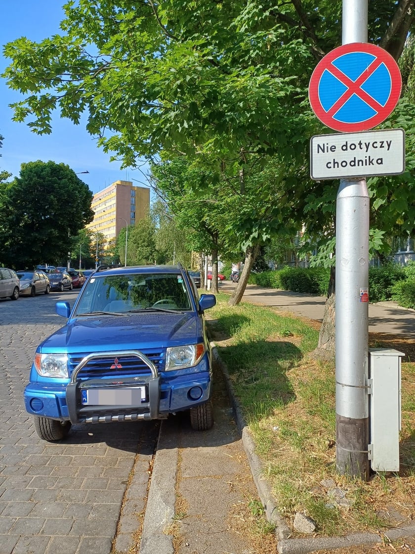 Niezgodnie z prawem zaparkowane samochody