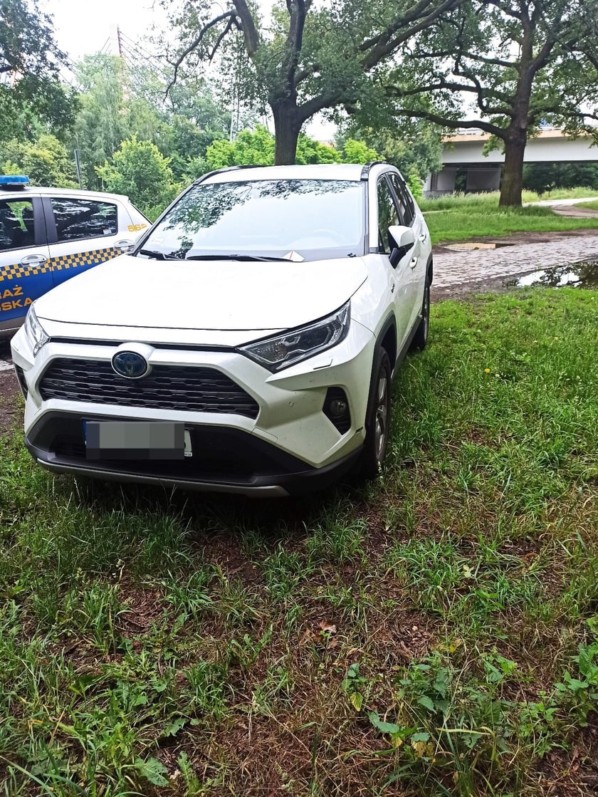 Przykłady niezgodnego z prawem parkowania. Zdjęcia wykonane podczas kontroli Straży Miejskiej Wrocławia między 3 a 9 czerwca