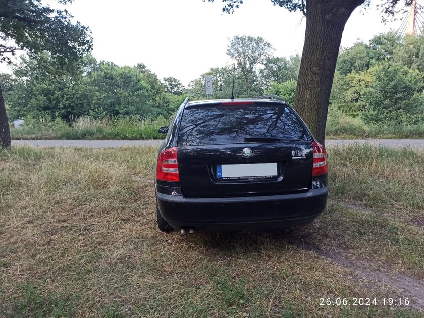 Przykłady nieprawidłowego parkowania