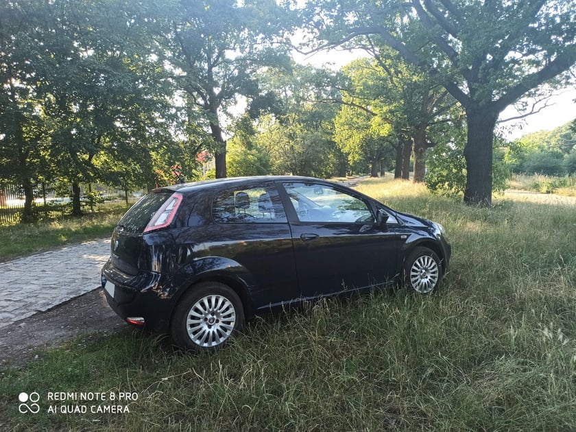 Przykłady nieprawidłowego parkowania