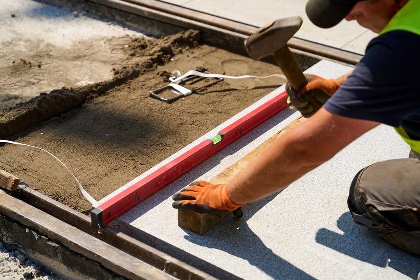 Torywolucja na ulicy Kazimierza Wielkiego. Stan prac po czterech tygodniach od rozpoczęcia remontu
