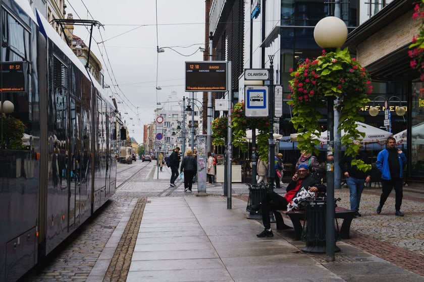 Przystanek "Oławska" na ul. Szewskiej będzie podniesiony - wsiadanie do tramwaj&oacute;w będzie wygodniejsze