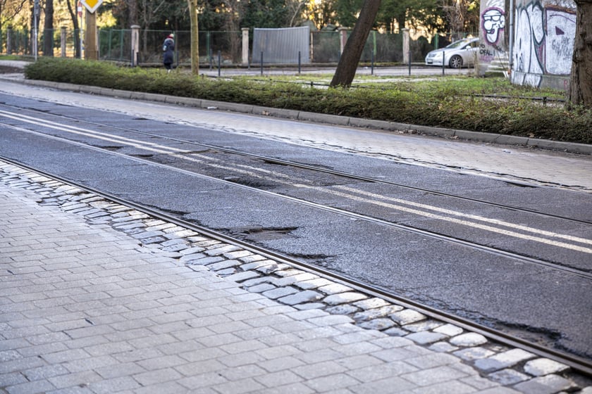 Ulica Słowiańska i św. Wincentego - stan obecny. Niebawem zostanie wyłoniony wykonawca projektu remontu tej trasy