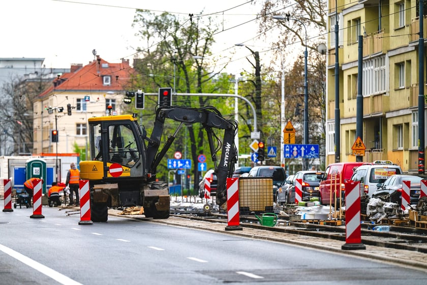 Remont torowiska na Piotra Skargi