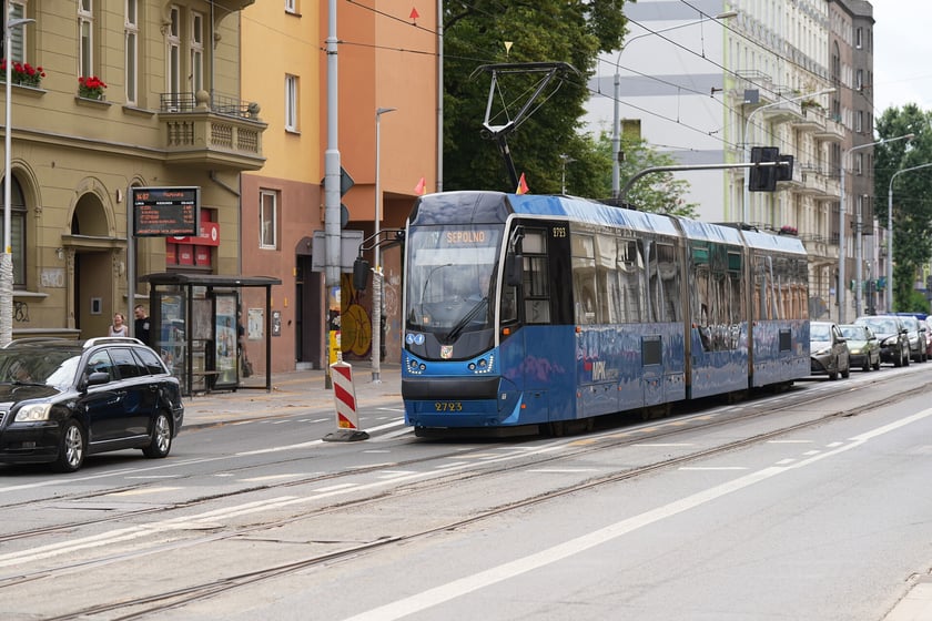 Przystanki wiedeńskie przy skrzyżowaniu ulic Sienkiewicza i Piastowskiej w przeddzień uruchomienia