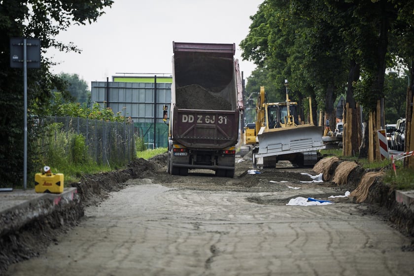 Remont torowiska na ulicy Kosmonautów. Zdjęcie z połowy czerwca