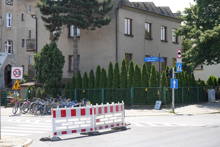 Ulica Śniadeckich przygotowana do remontu. Prace potrwają do połowy września