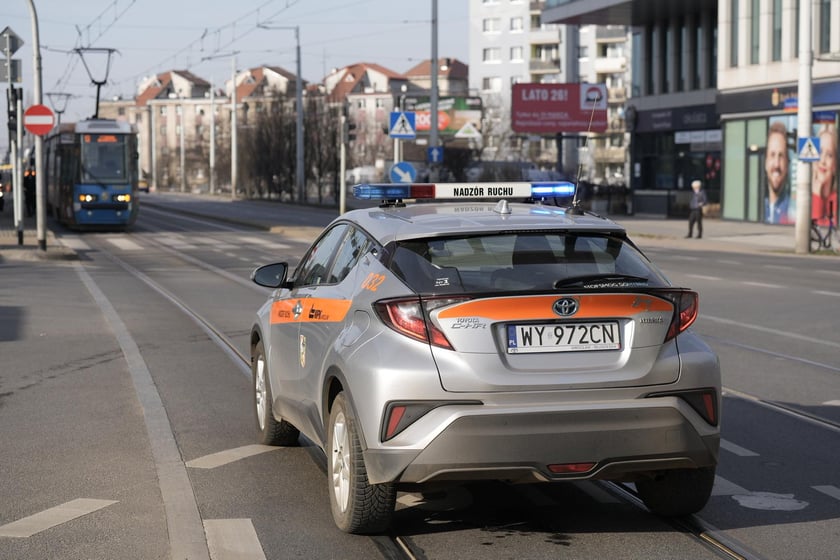 Wypadek na skrzyżowaniu Gubińskiej i Strzegomskiej (9 marca)