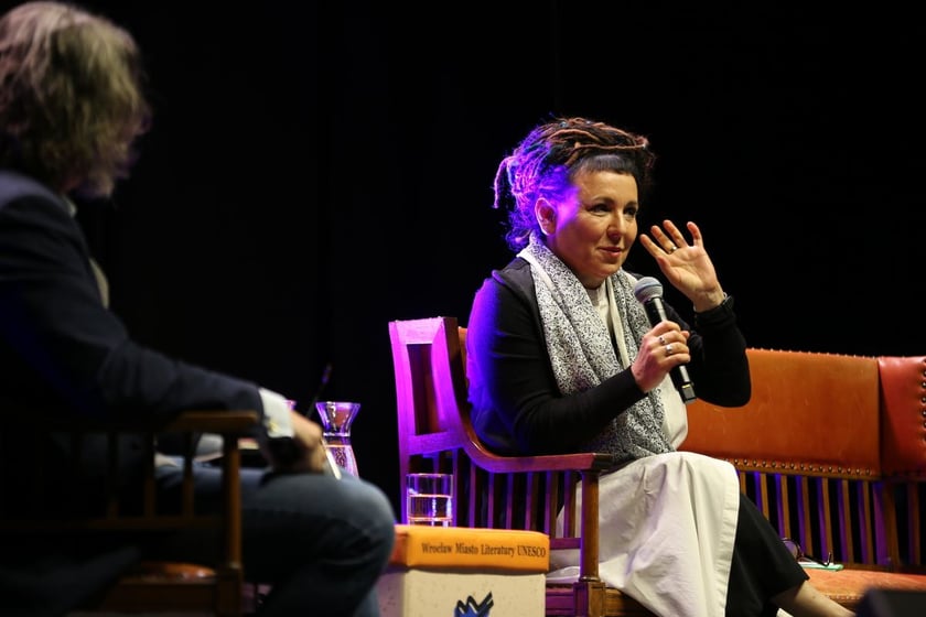 Olga Tokarczuk na spotkaniu w Hali Stulecia
