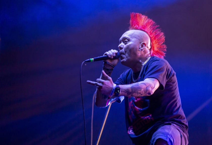 W Zajezdni przy ul. Grabiszyńskiej zagrały prawdziwe legendy punk rocka: LENIWIEC, KSU, DEZERTER. Gwiazdą wieczoru był THE EXPLOITED.