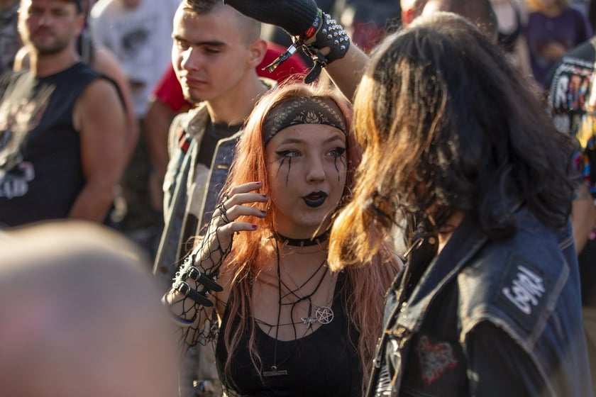 W Zajezdni przy ul. Grabiszyńskiej zagrały prawdziwe legendy punk rocka: LENIWIEC, KSU, DEZERTER. Gwiazdą wieczoru był THE EXPLOITED.