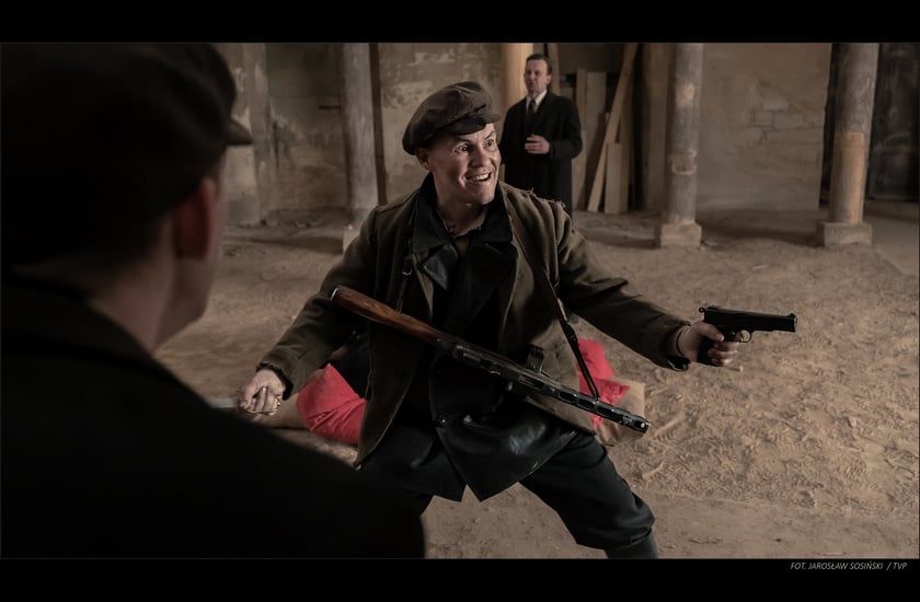 Na zdjęciu kadr z serialu "Erynie"