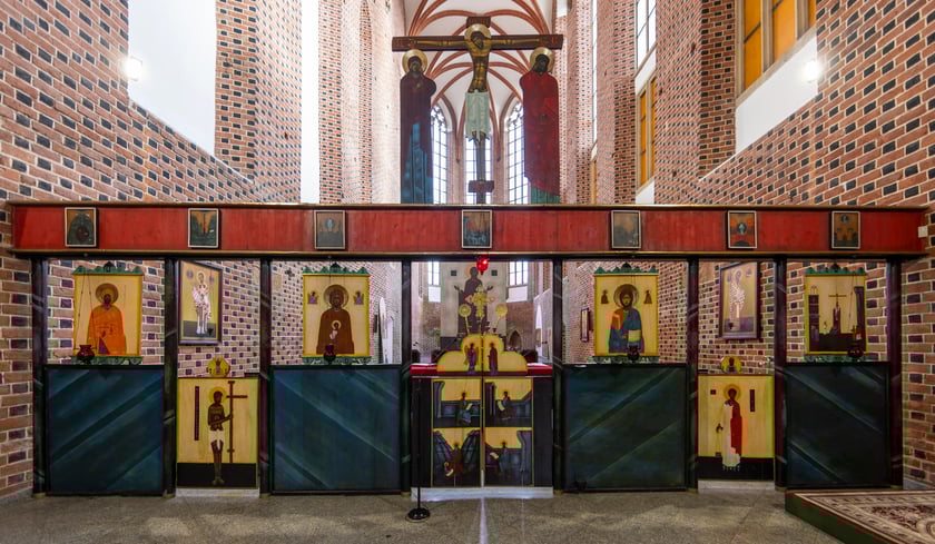 Jerzy Nowosielski, Ikonostas dla kościoła greckokatolickiego we Wrocławiu, 1985-1987 (obecnie w świątyni przy pl. Nankiera)