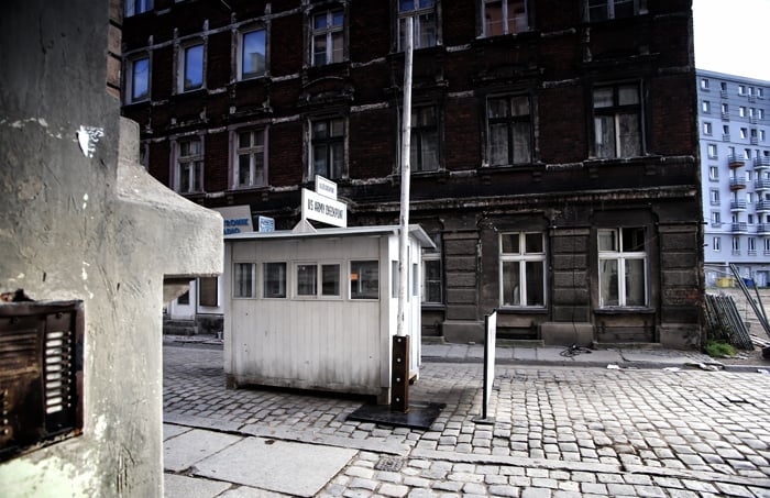 Na zdjęciu sceny z oscarowego &bdquo;Mostu szpieg&oacute;w&rdquo; kręcone przy Ptasiej i Kurkowej