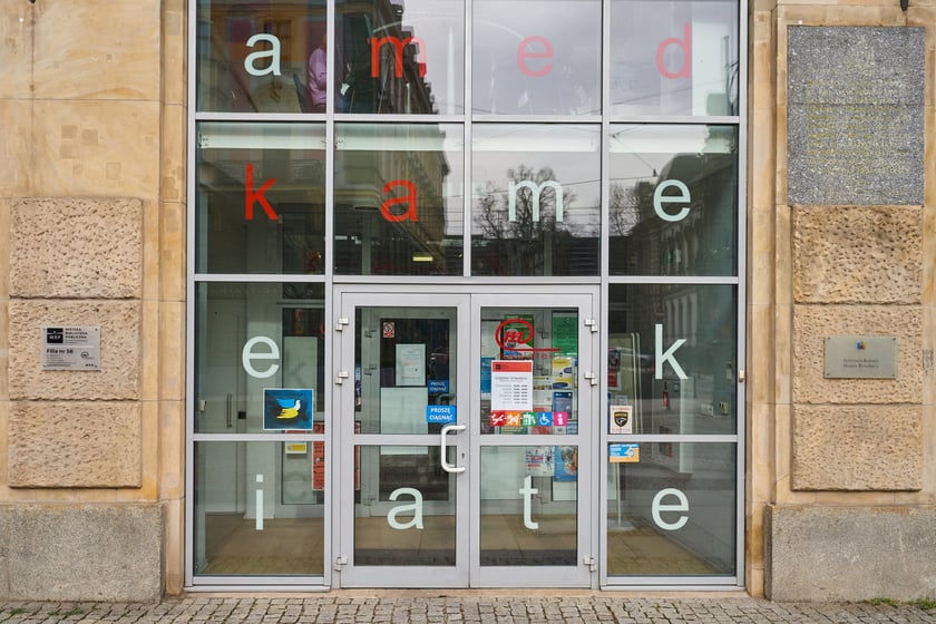 Zdjęcie z wystawy "Nieustraszony Łowca" w Mediatece (jedno z wydarzeń festiwalu Złote Kurczaki 10)