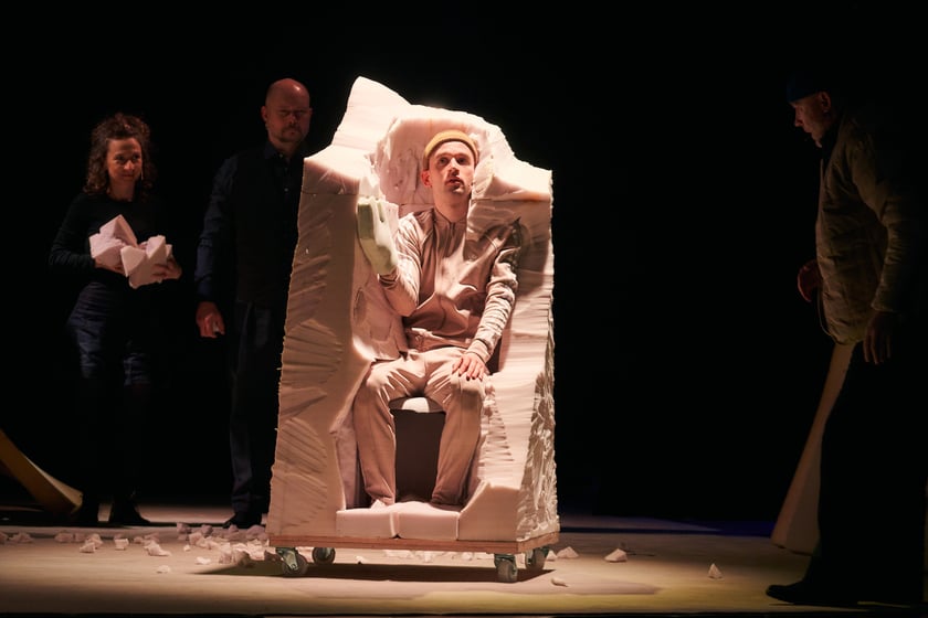 Scena ze spektaklu &bdquo;Pinokio&rdquo; Wrocławskiego Teatru Lalek