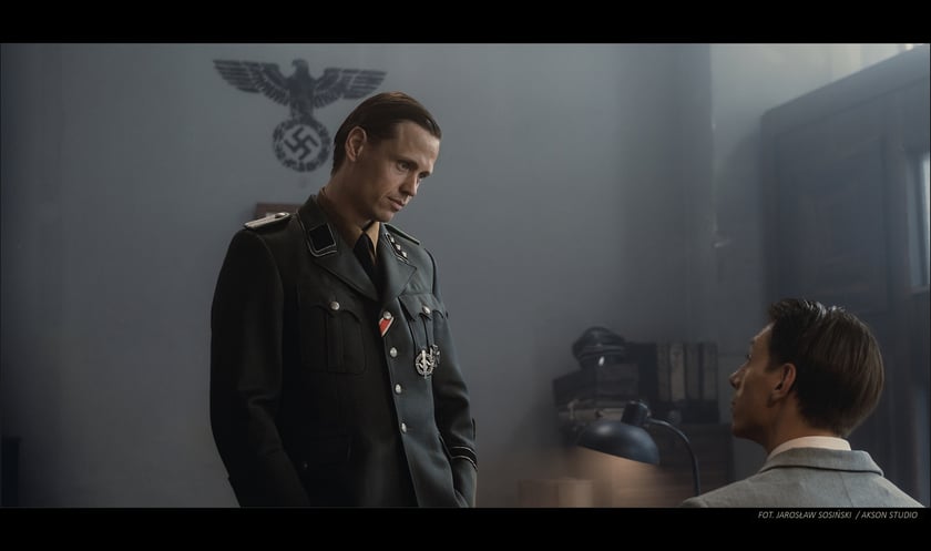 Na zdjęciu sceny kręcone w pałacu przy ul. Szajnochy 10