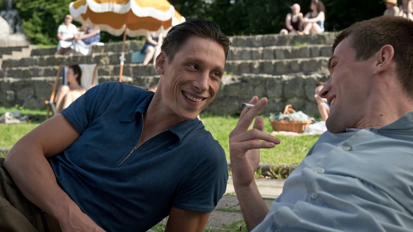 Na zdjęciu sceny kręcone na basenie w Jeleniej G&oacute;rze