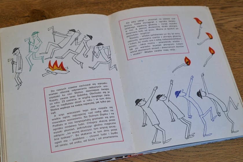 Książki z kolekcji Dawnej Książki Dziecięcej, które można zobaczyć w filii nr 12 MBP