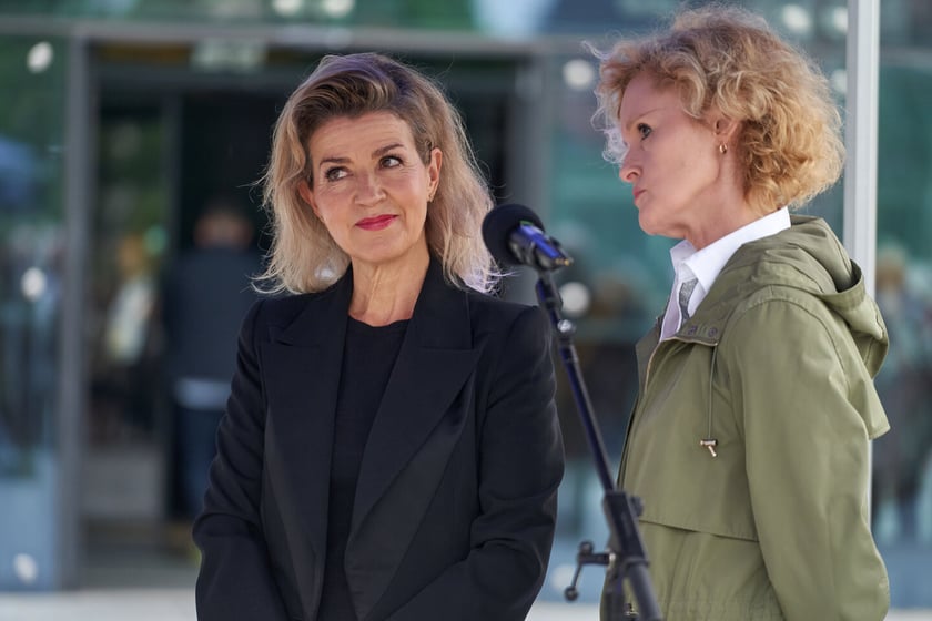 Anne-Sophie Mutter, wybitna niemiecka skrzypaczka odsłoniła przed Narodowym Forum Muzyki tablicę ze swoim nazwiskiem i podpisem