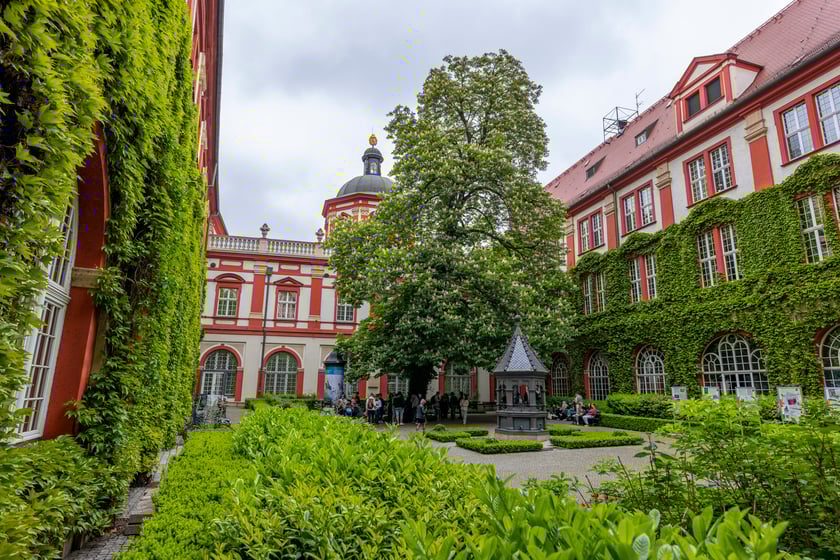 Dziedziniec Ossolineum