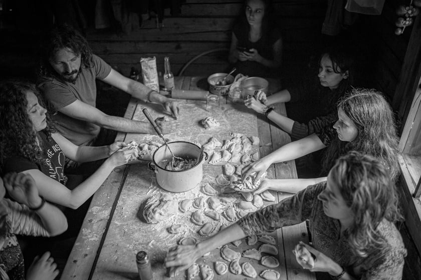 Fotoreportaż z górskiej chaty, w której spotykają się wędrowcy // 2. miejsce w kategorii Documentary Project Grand Press Photo 2023