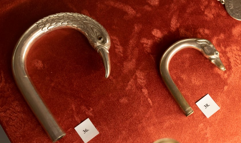 Wystawa &bdquo;Nie zmarnujcie niepodległości. Srebra Funduszu Obrony Narodowej&rdquo; w Centrum Historii Zajezdnia &ndash; srebrne rączki od parasola, po 1888, Niemcy