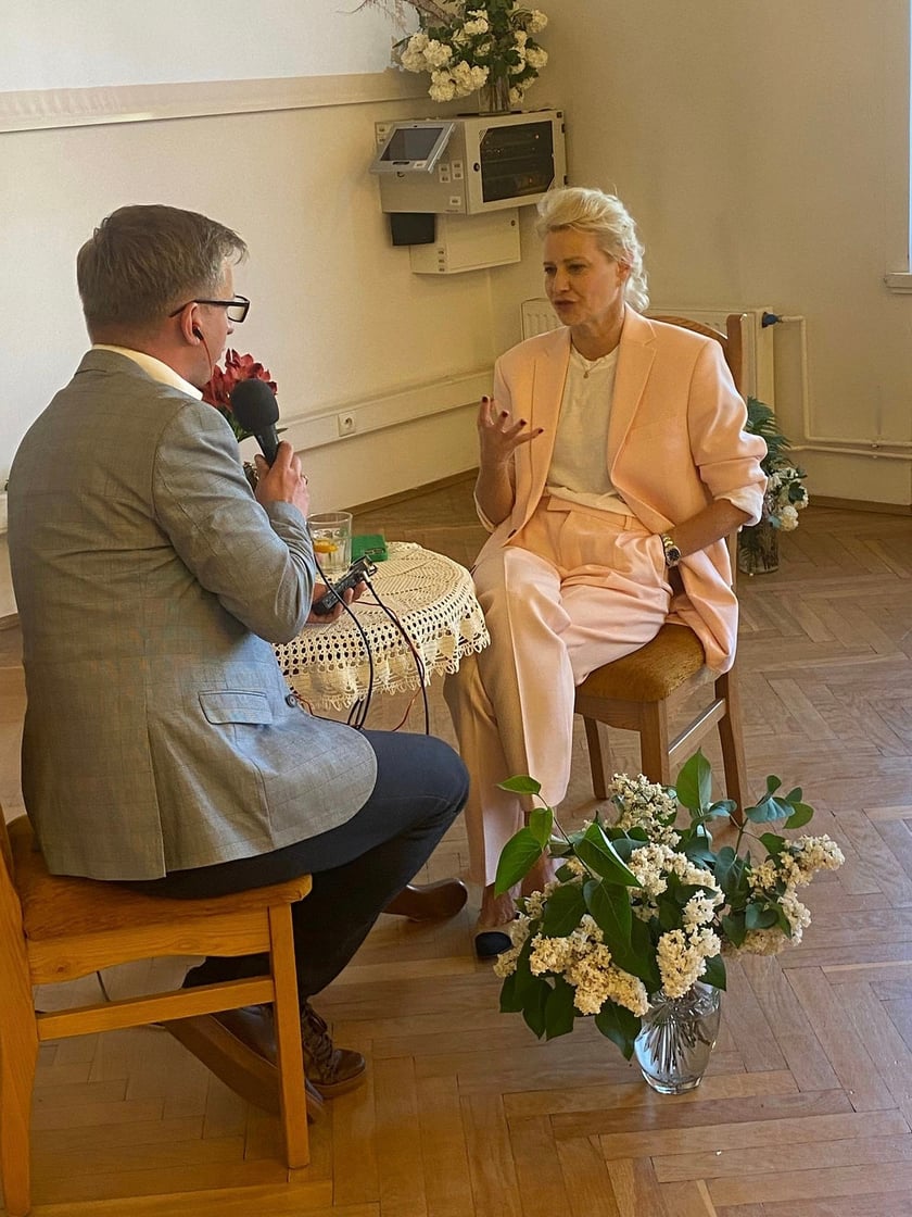 Spotkanie w ramach programu Wrocławskie Filmowe Centrum Seniora. Na zdjęciu&nbsp; - po prawej stronie - Małgorzata Kożuchowska&nbsp;