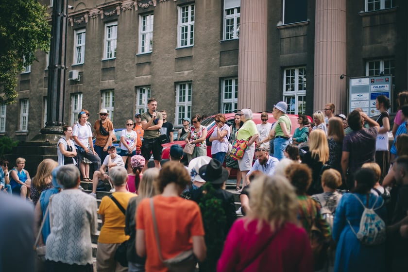 Osobliwy spacer po Hubach