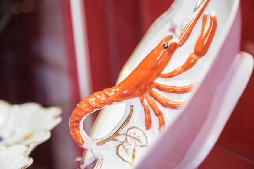 Eksponaty na wystawie &bdquo;Śląsk: kraina porcelany&rdquo; w Starym Ratuszu. Obejrzymy je do końca grudnia 2023