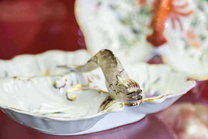 Eksponaty na wystawie &bdquo;Śląsk: kraina porcelany&rdquo; w Starym Ratuszu. Obejrzymy je do końca grudnia 2023