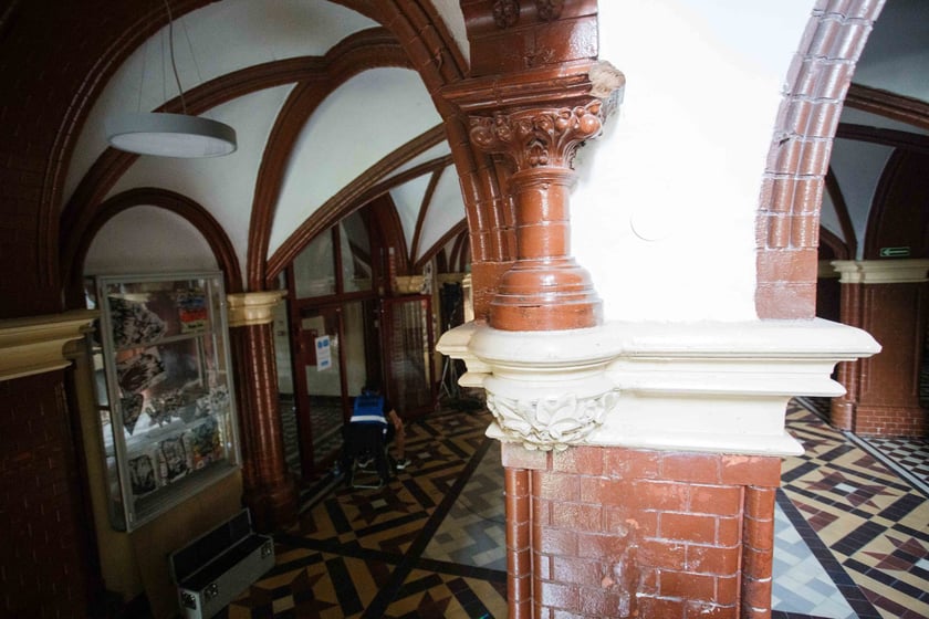 Plan filmu Wrooklyn Zoo w szkole przy Jedności Narodowej