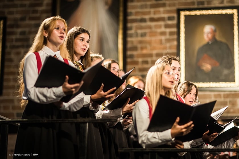 Koncert w Kolegiacie św. Krzyża i Bartłomieja z udziałem m.in. Ch&oacute;ru Dziewczęcego NFM