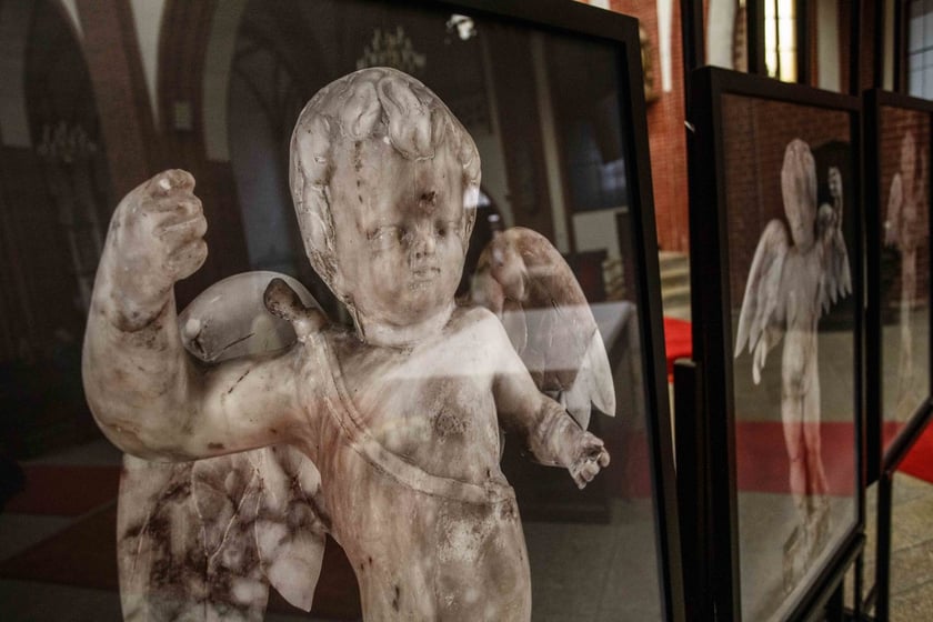 Aniołek na zdjęciu