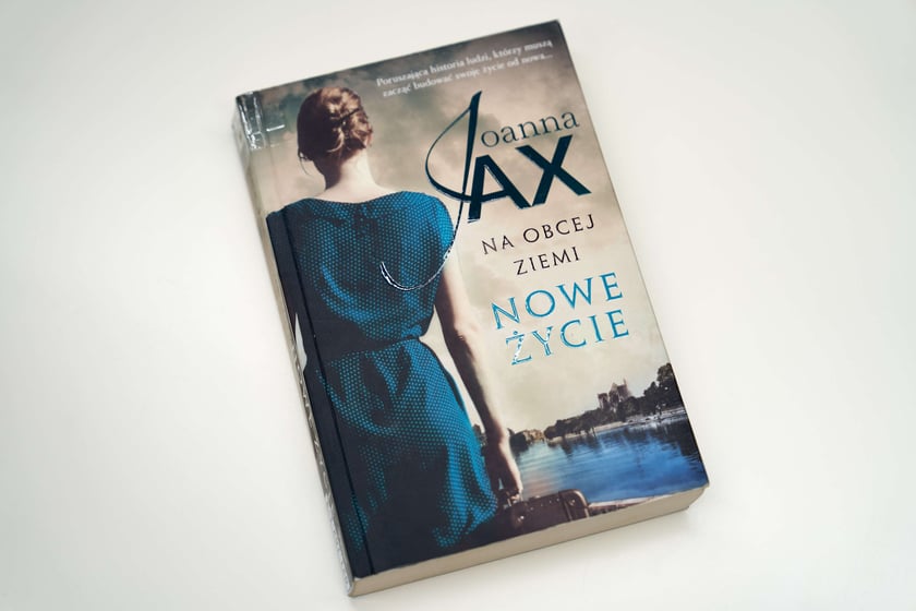 W bibliotece przy ul. Suwalskiej można znaleźć specjalny regał z książkami, w których pojawia się Wrocław