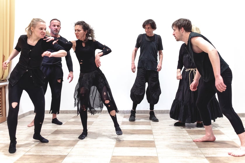 Nowy wrocławski teatr Enklawa &ndash; pr&oacute;by do spektaklu &bdquo;Ubu kr&oacute;l, czyli Polacy&rdquo;