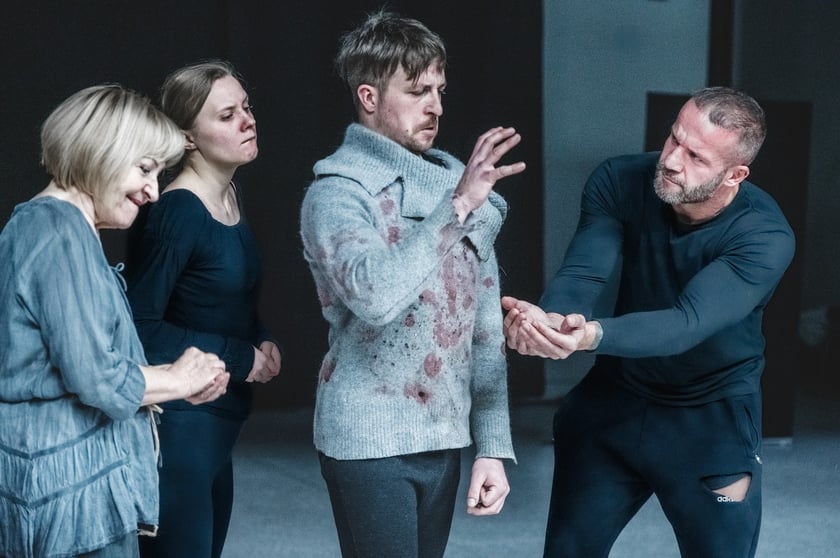 Nowy wrocławski teatr Enklawa &ndash; pr&oacute;by do spektaklu &bdquo;Ubu kr&oacute;l, czyli Polacy&rdquo;