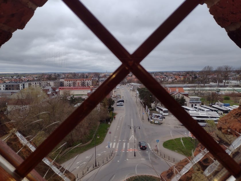 Wernisaż wystawy W inny miejscu w Galerii Brama Wrocławska w Oleśnicy