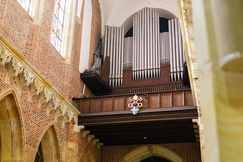 Organy w katedrze wrocławskiej - marzec 2024