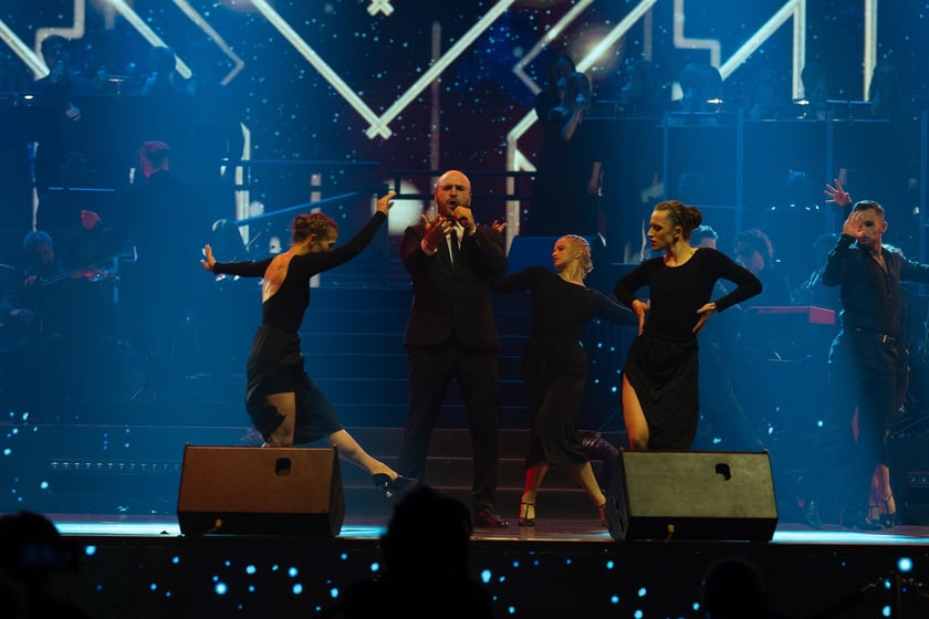 Wielkie show w Hali stulecia. Koncert "Gwiazdozbiór Aniołów. In varietae concordia".