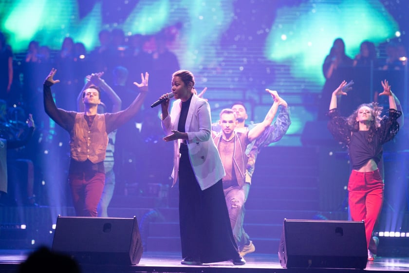 Wielkie show w Hali stulecia. Koncert "Gwiazdozbiór Aniołów. In varietae concordia".