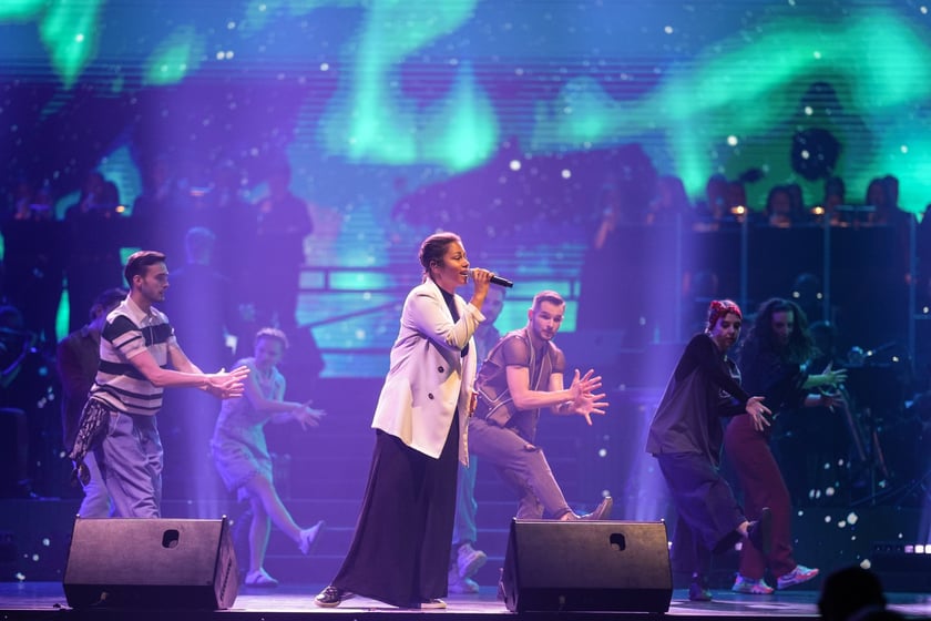 Wielkie show w Hali stulecia. Koncert "Gwiazdozbiór Aniołów. In varietae concordia".