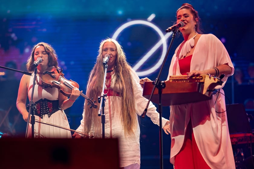 Wielkie show w Hali stulecia. Koncert "Gwiazdozbiór Aniołów. In varietae concordia".
