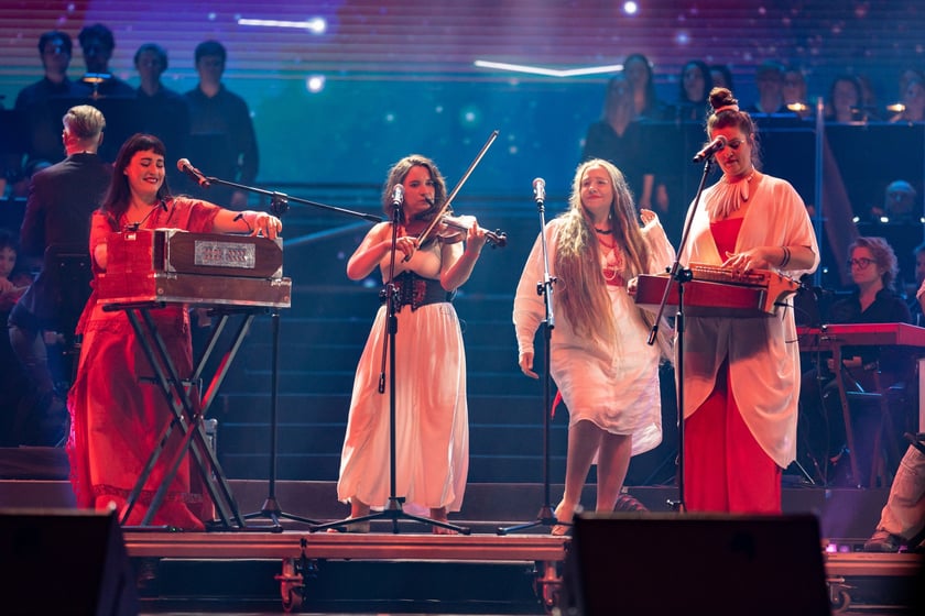 Wielkie show w Hali stulecia. Koncert "Gwiazdozbiór Aniołów. In varietae concordia".