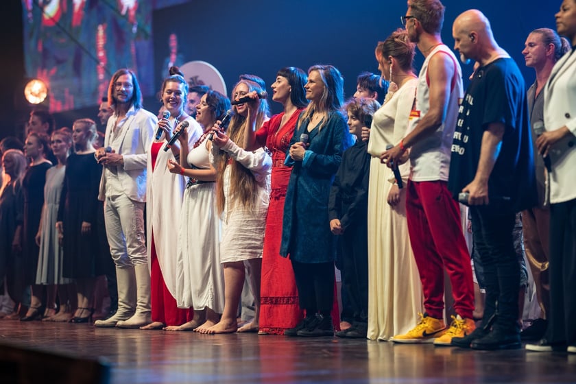 Wielkie show w Hali stulecia. Koncert "Gwiazdozbiór Aniołów. In varietae concordia".