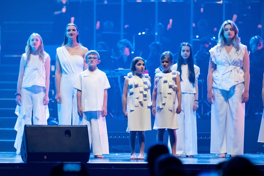 Wielkie show w Hali stulecia. Koncert "Gwiazdozbiór Aniołów. In varietae concordia".