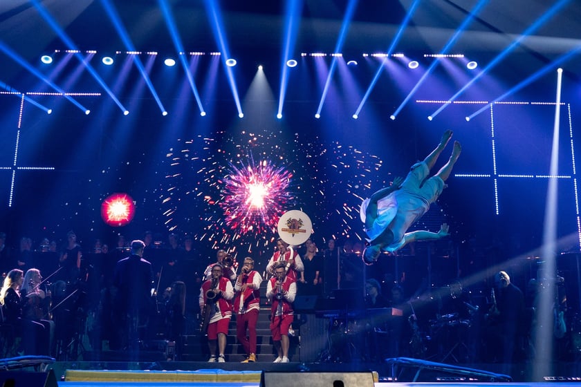 Wielkie show w Hali stulecia. Koncert "Gwiazdozbiór Aniołów. In varietae concordia".