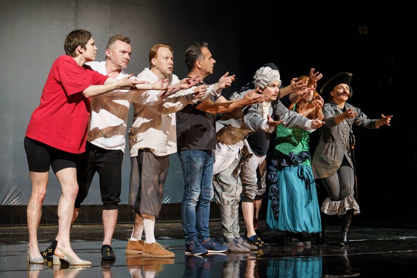 Pr&oacute;ba do spektaklu &bdquo;Sprzedawcy bajek&rdquo; we Wrocławskim Teatrze Lalek