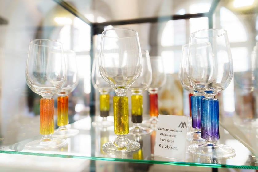 Gadżety w sklepiku Muzeum Narodowego we Wrocławiu